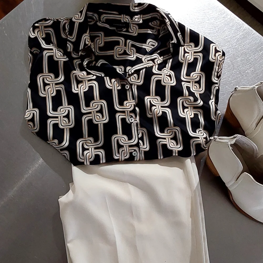 Chic Chain Pattern Button Down Shirt - Picture 1 of 3